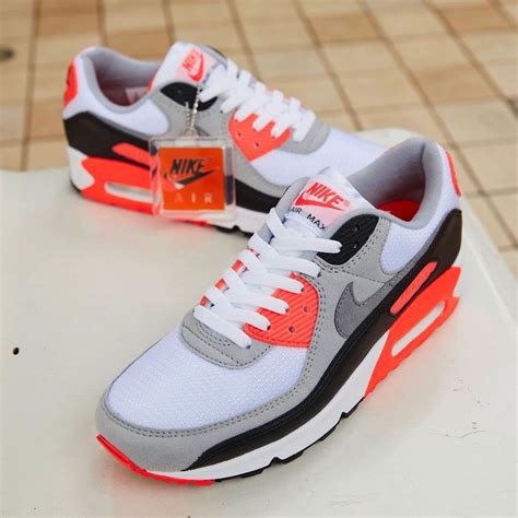 Nike Air Max 90 infrared